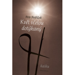 Květ včelou dotýkaný